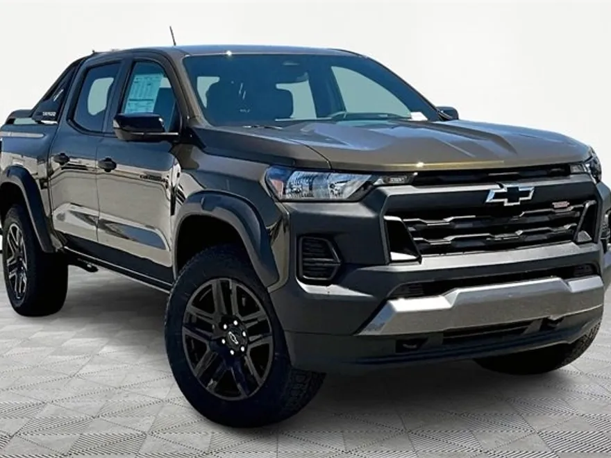 2025 Chevrolet Colorado Trail Boss photo 1
