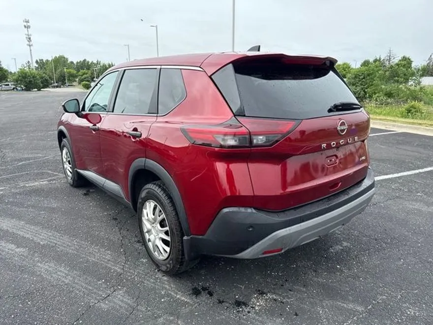 2022 Nissan Rogue S photo 1