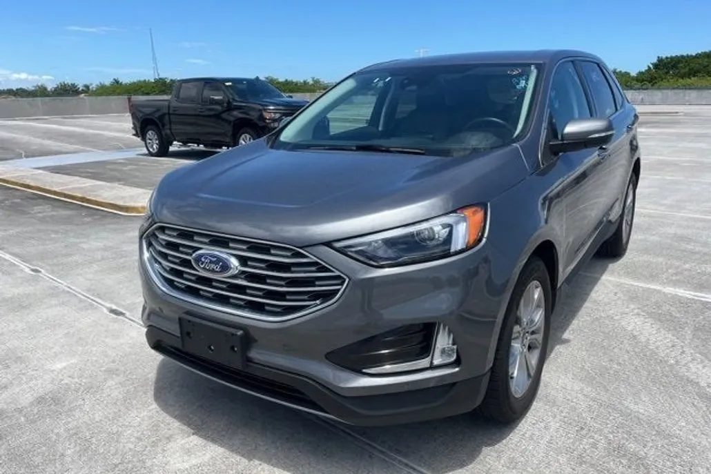 2024 Ford Edge Titanium photo 1