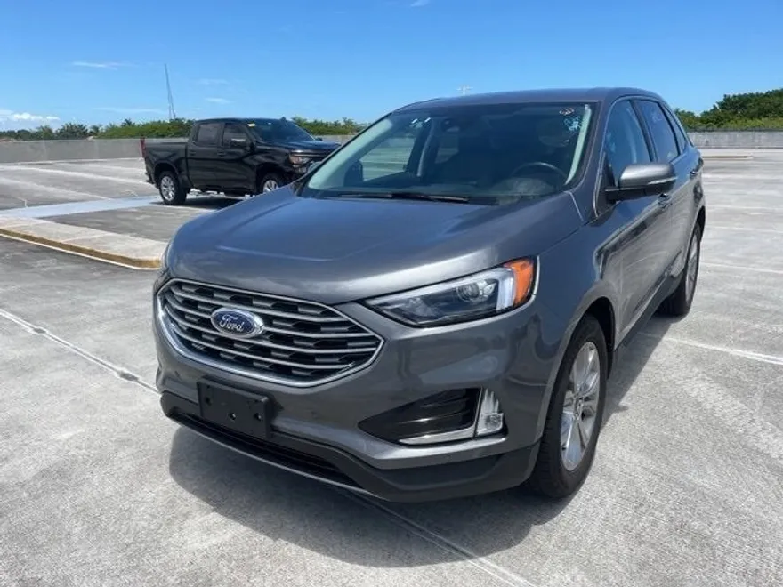 2024 Ford Edge Titanium photo 1