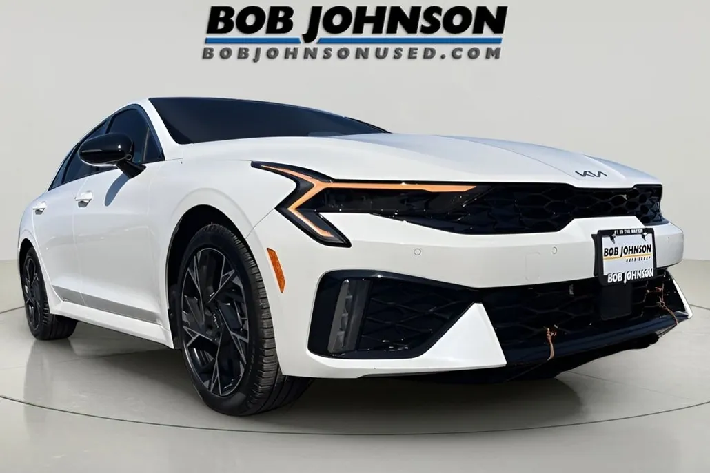 2025 Kia K5 GT-Line photo 1