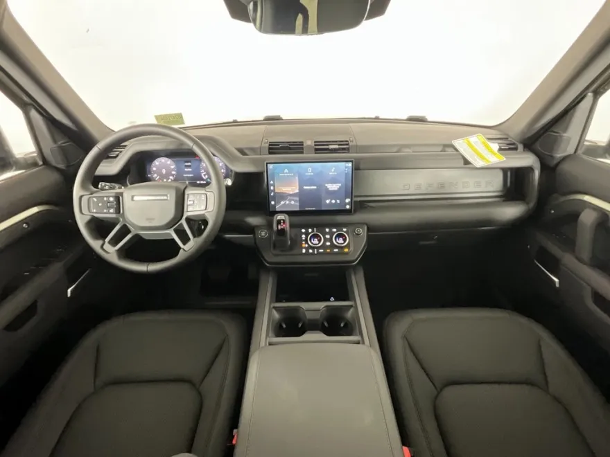 2025 Land Rover Defender 110 S photo 1