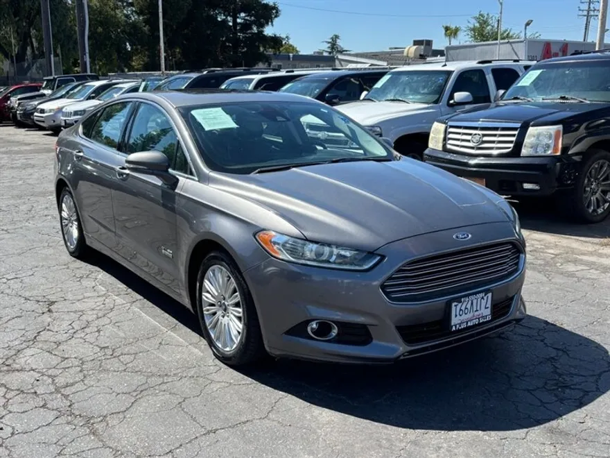 2014 Ford Fusion Energi Titanium photo 1