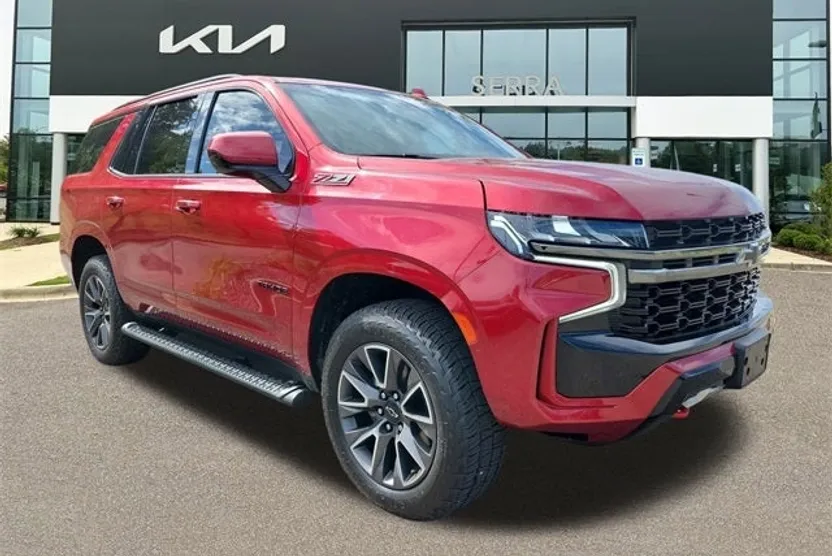 2021 Chevrolet Tahoe Z71 photo 1