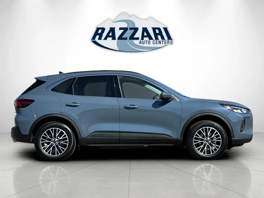 2025 Ford Escape Plug-In Hybrid photo 1