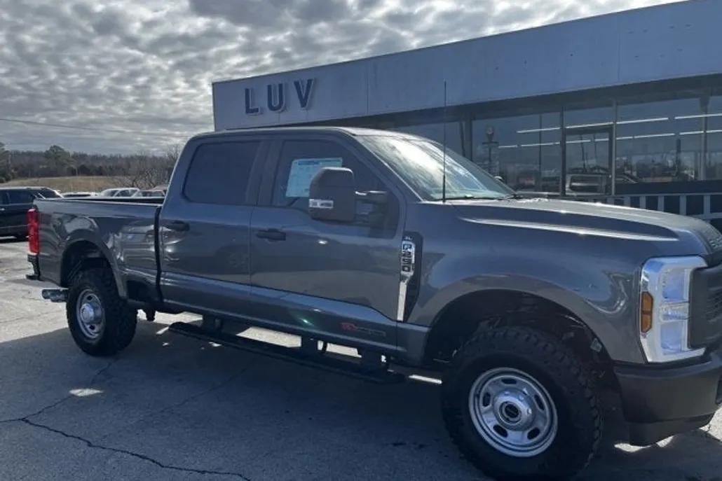 2025 Ford F-250 XL photo 1
