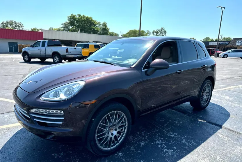 2014 Porsche Cayenne photo 1