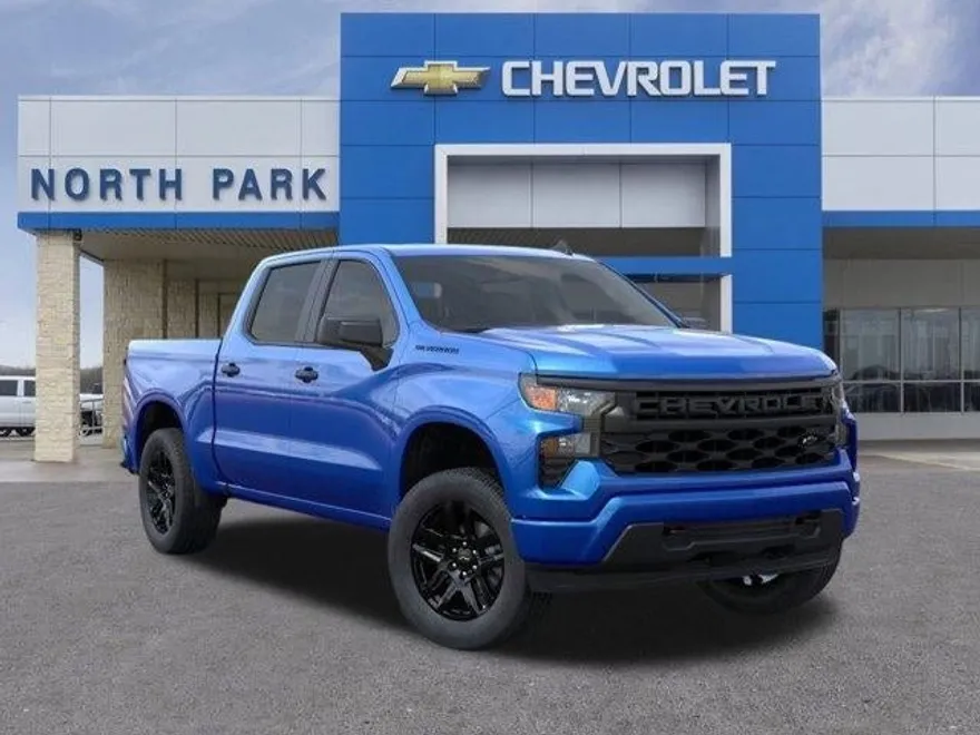 2026 Chevrolet Silverado 1500 Custom photo 1