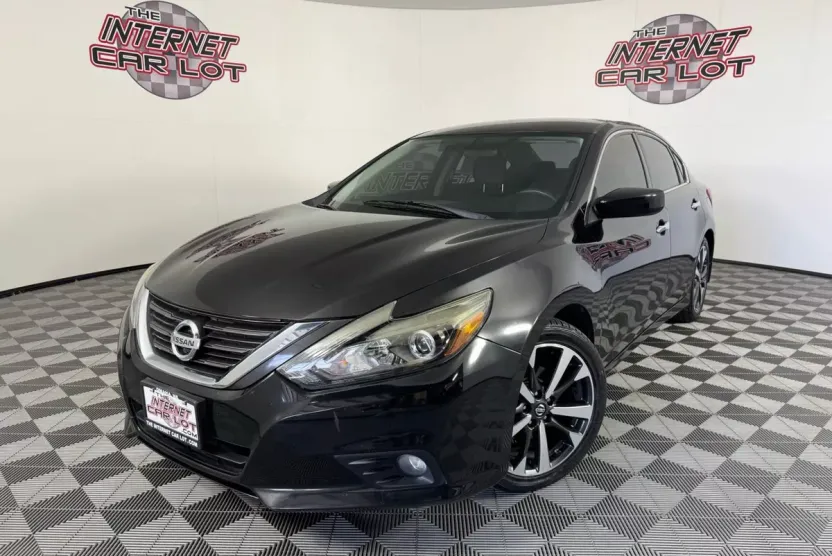 2016 Nissan Altima 2.5 SR photo 1