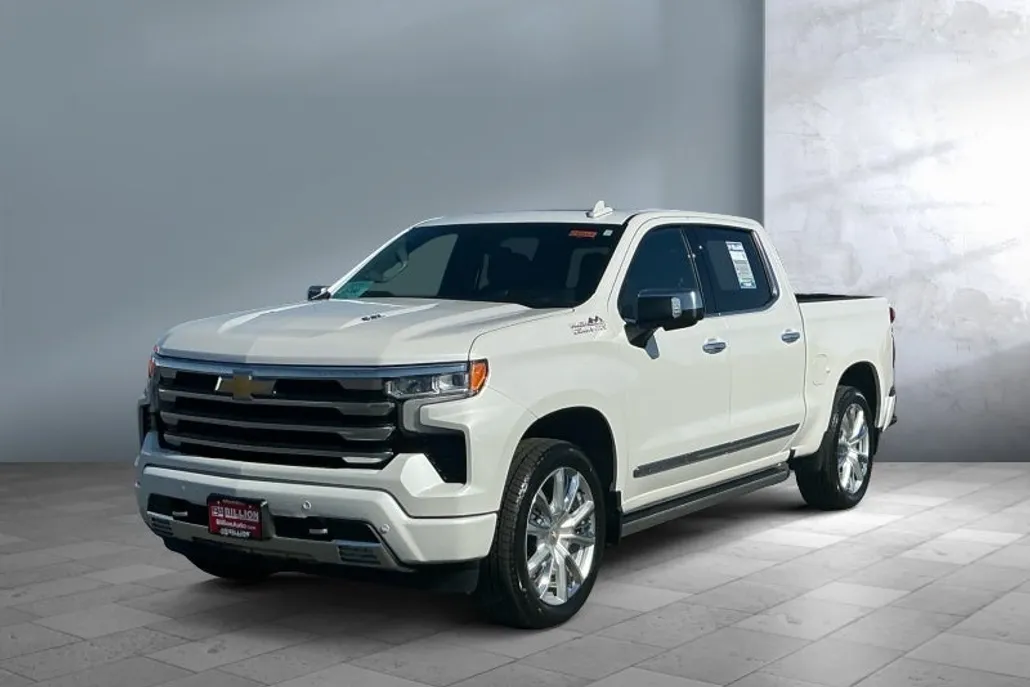 2024 Chevrolet Silverado 1500 High Country photo 1