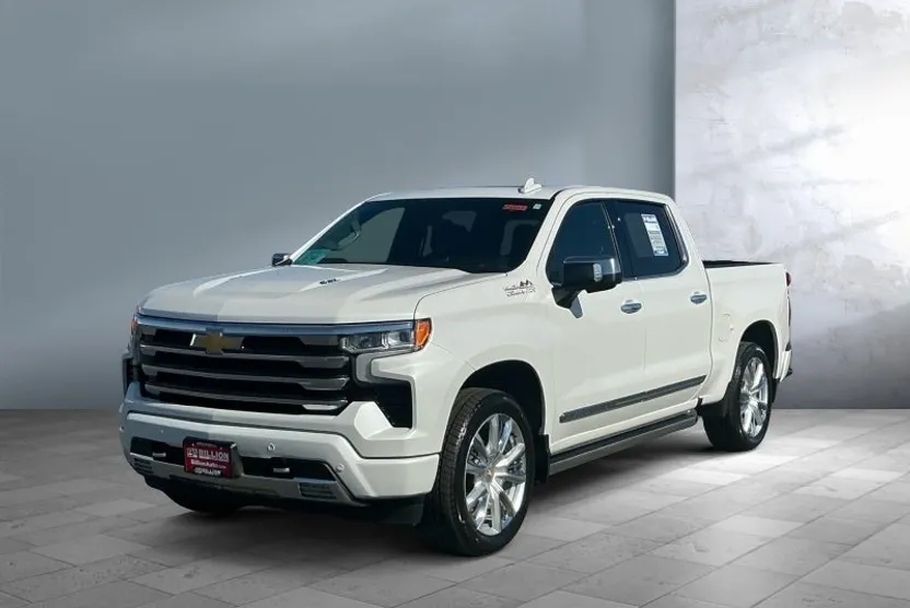 2024 Chevrolet Silverado 1500 High Country photo 1