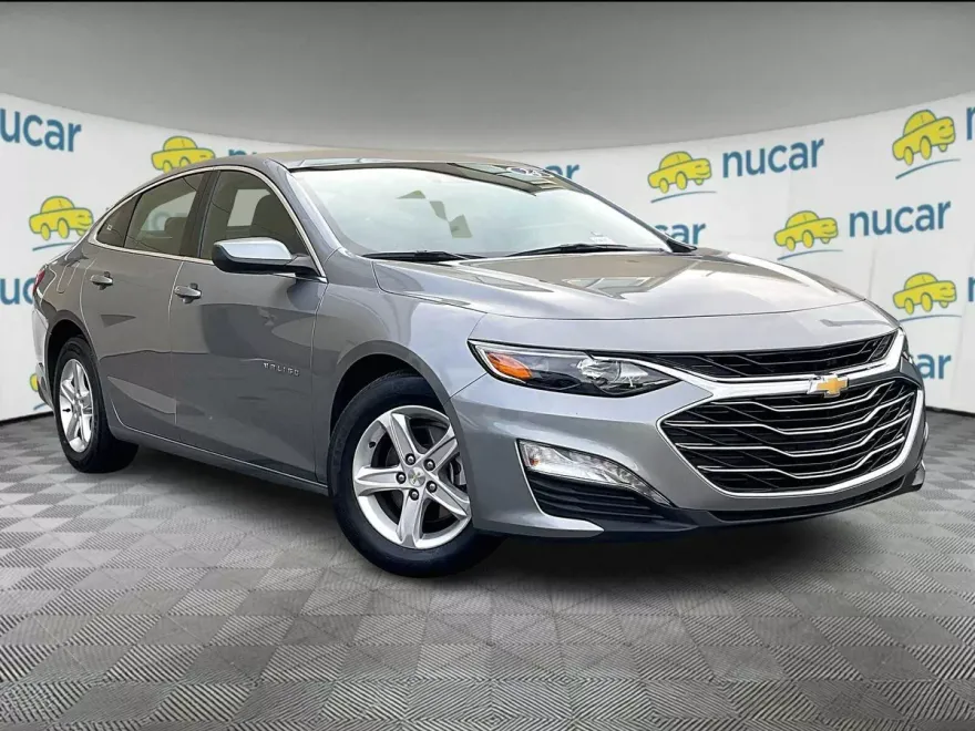 2024 Chevrolet Malibu 1LT photo 1