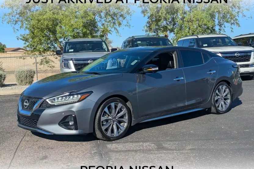 2023 Nissan Maxima Platinum photo 1