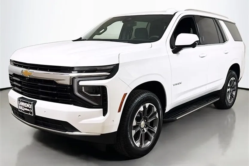 2025 Chevrolet Tahoe LS photo 1