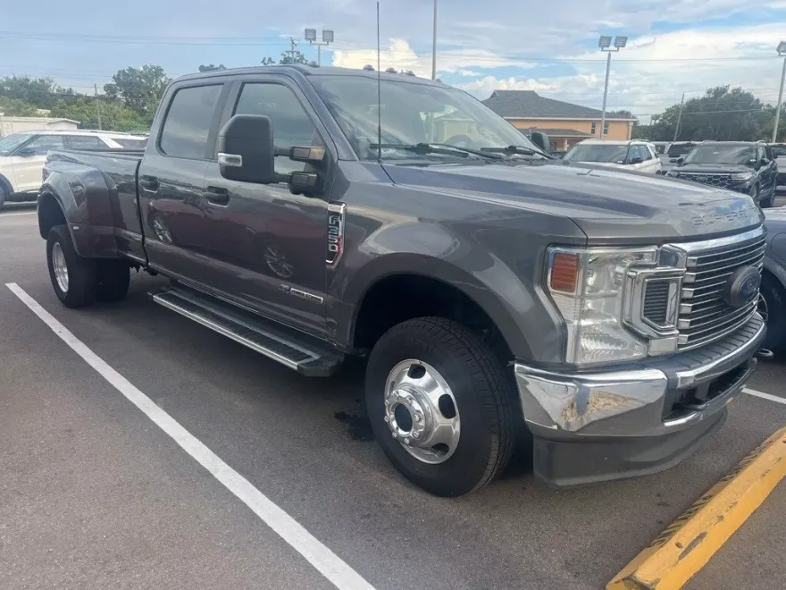 2022 Ford F-350 XL photo 1