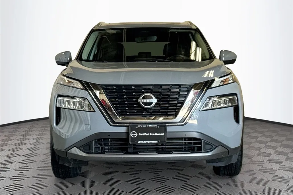 2023 Nissan Rogue SL photo 1