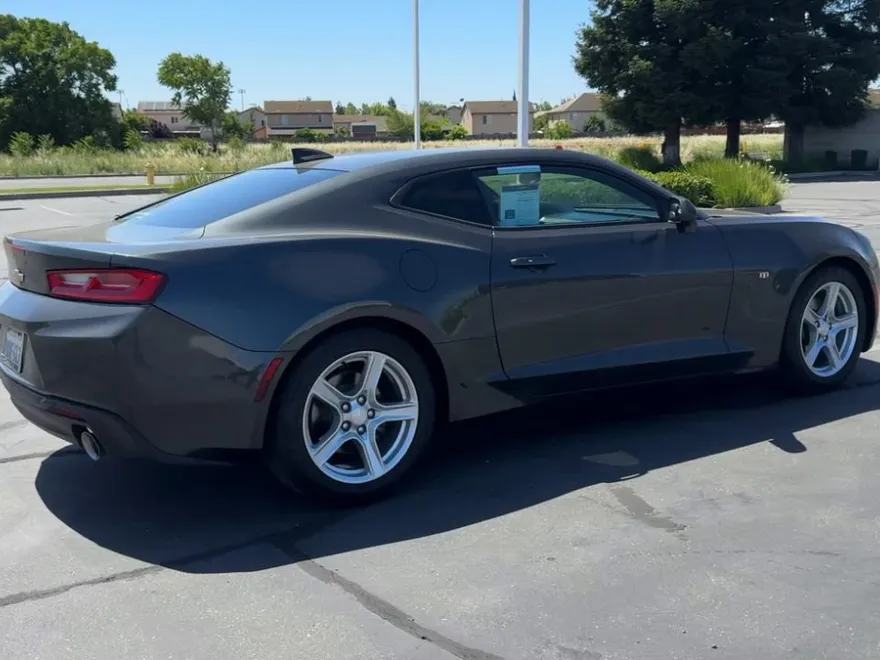 2018 Chevrolet Camaro LS photo 1