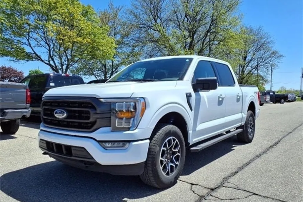 2023 Ford F-150 XLT photo 1