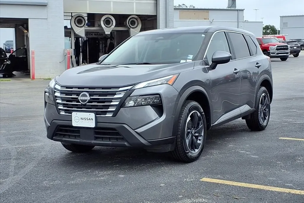 2024 Nissan Rogue SV photo 1