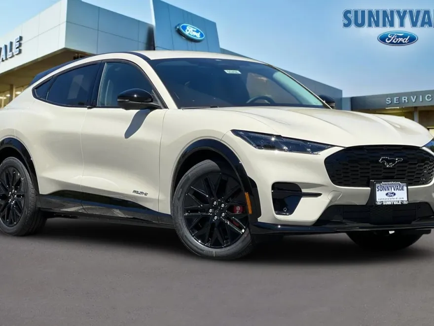 2025 Ford Mustang Mach-E Premium photo 1