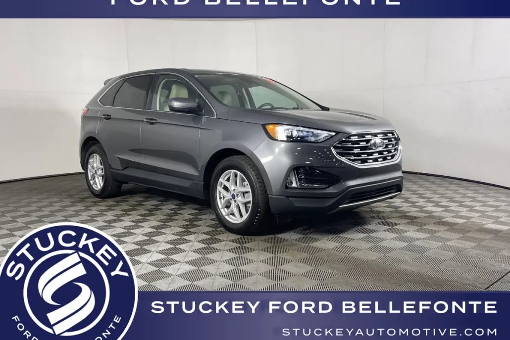 2022 Ford Edge SEL photo 1