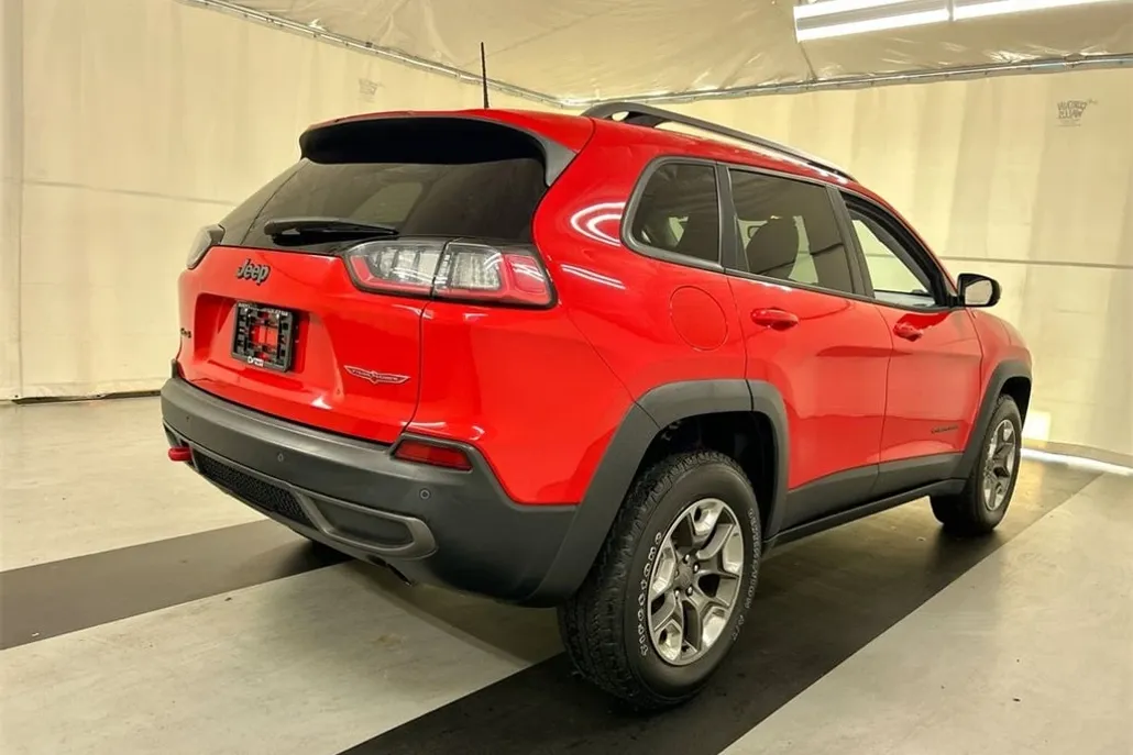 2019 Jeep Cherokee Trailhawk photo 1