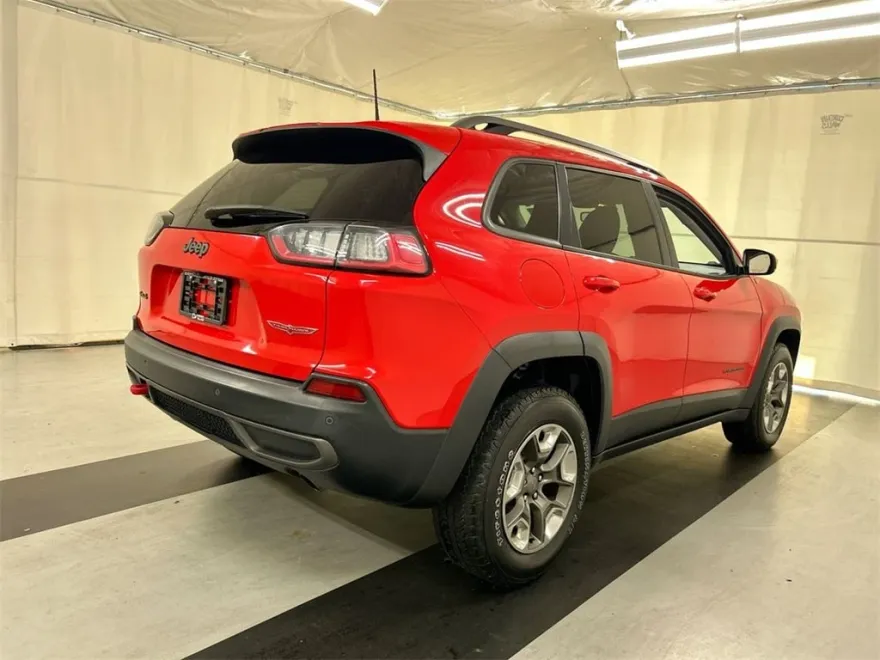 2019 Jeep Cherokee Trailhawk photo 1