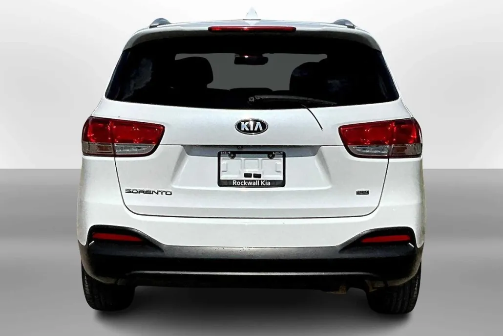 2018 Kia Sorento LX photo 1