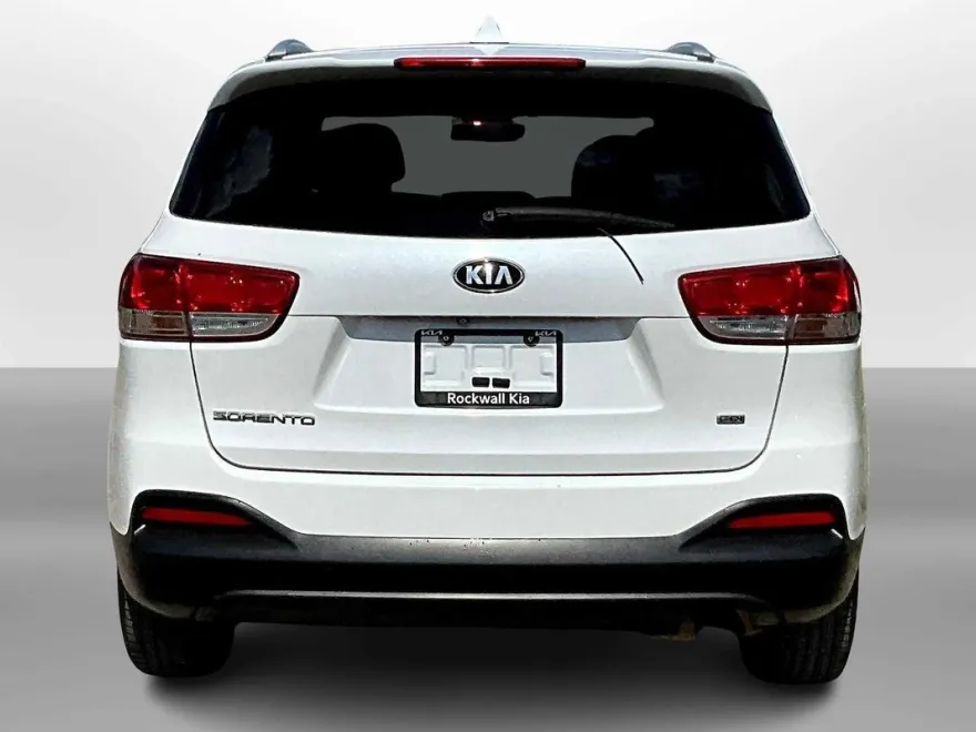 2018 Kia Sorento LX photo 1