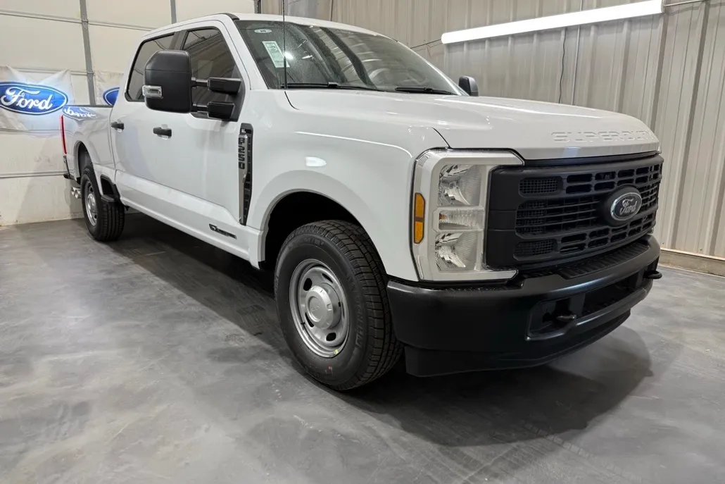 2025 Ford F-250 photo 1