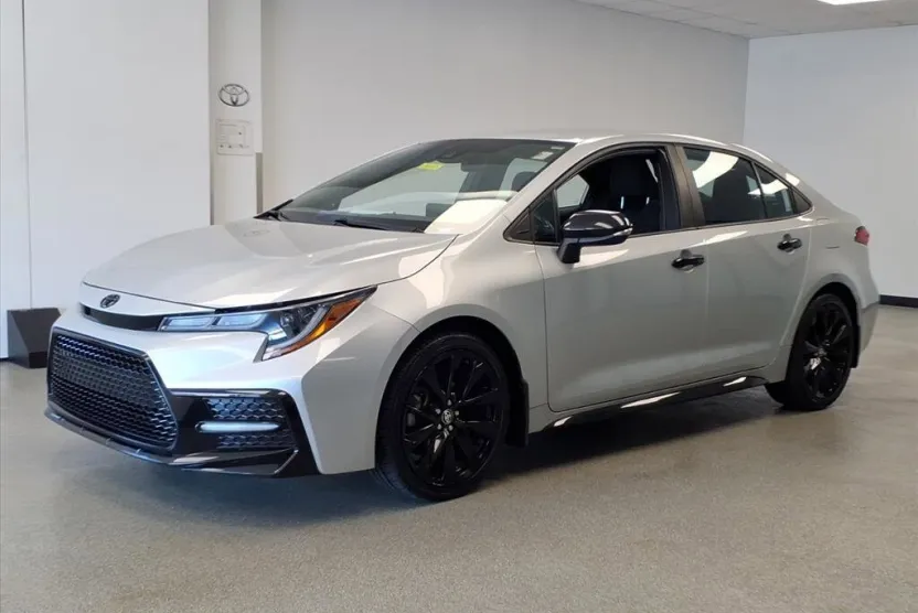 2022 Toyota Corolla SE photo 1