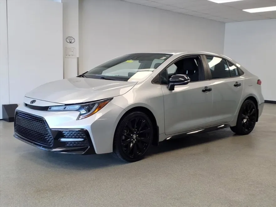 2022 Toyota Corolla SE photo 1