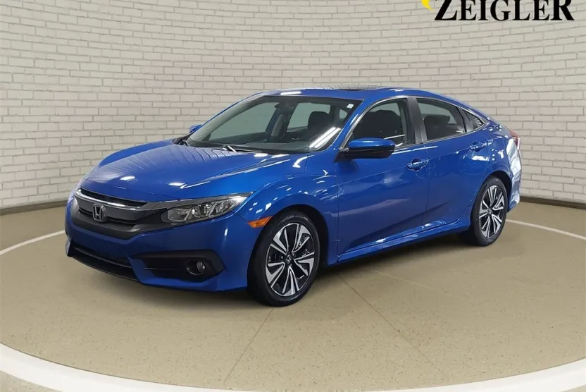 2017 Honda Civic EX-T photo 1