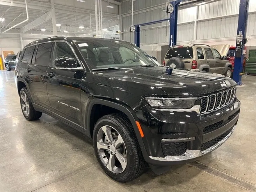2025 Jeep Grand Cherokee L photo 1