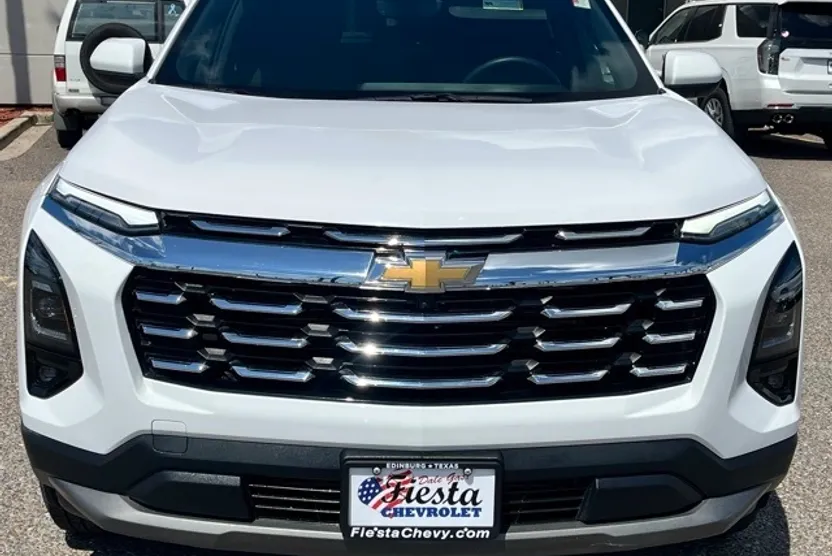 2025 Chevrolet Equinox LT photo 1