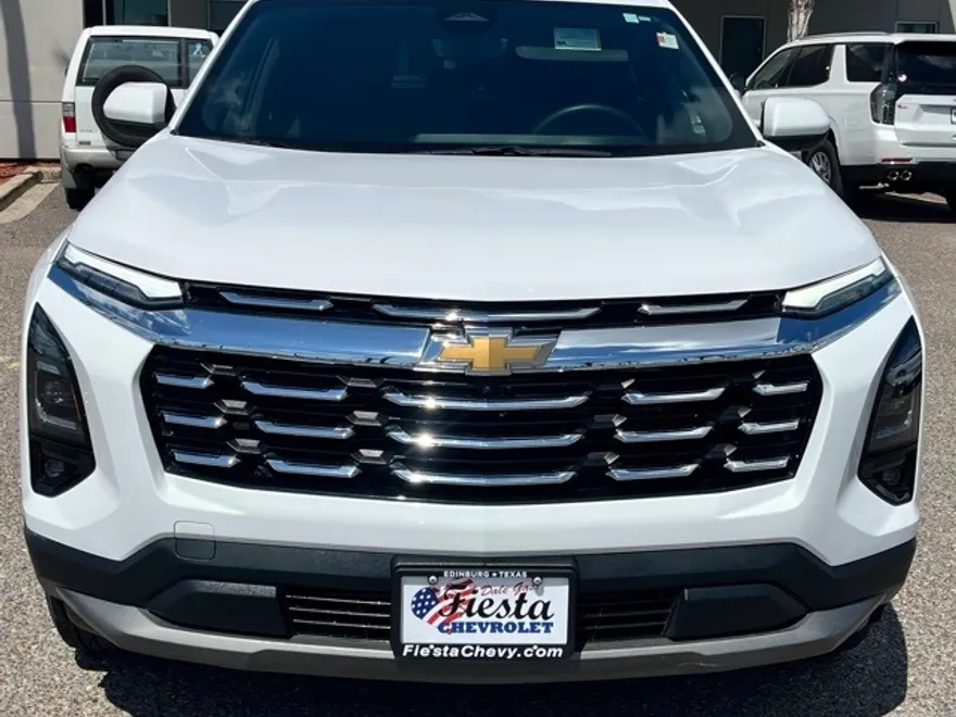 2025 Chevrolet Equinox LT photo 1