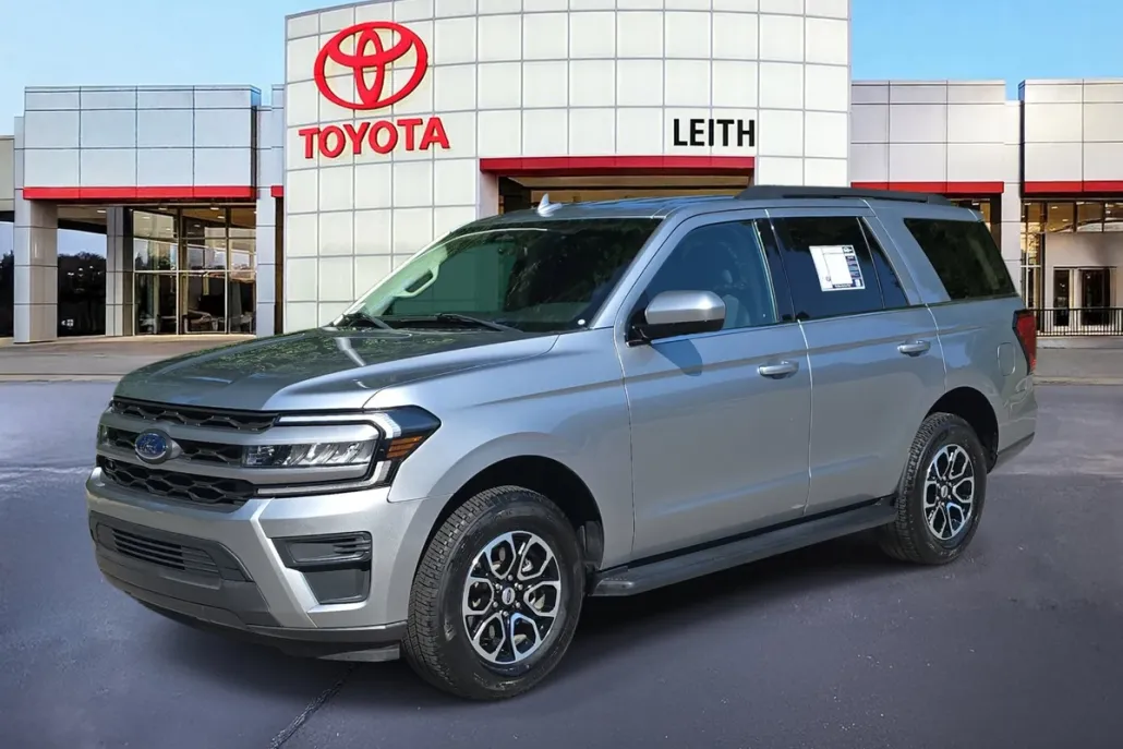2022 Ford Expedition XLT photo 1