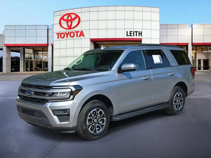 2022 Ford Expedition XLT photo 1
