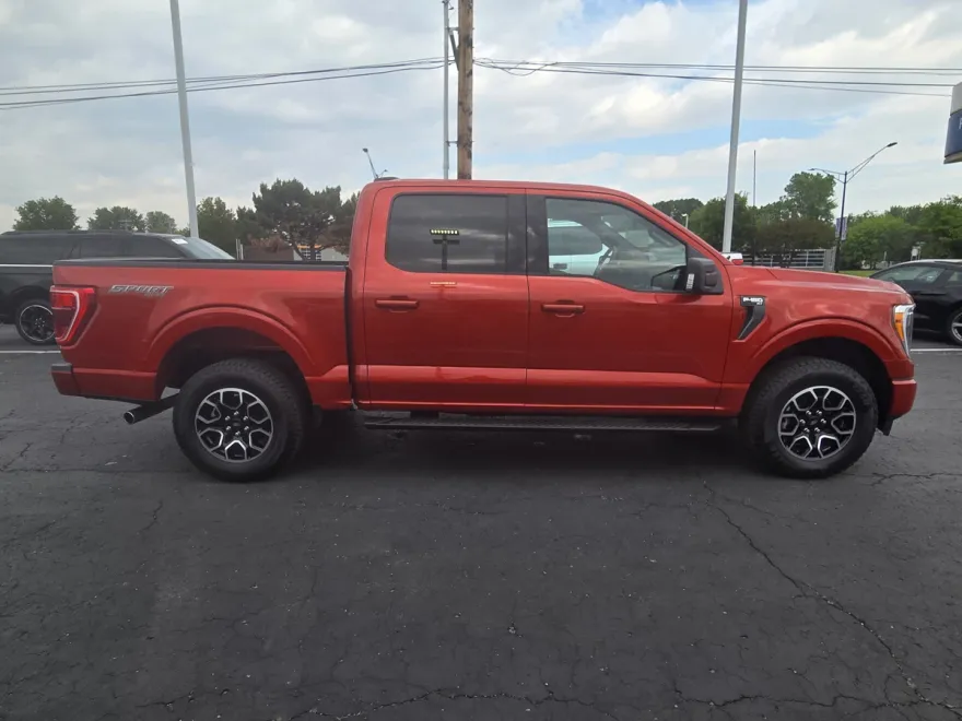 2023 Ford F-150 XLT photo 1