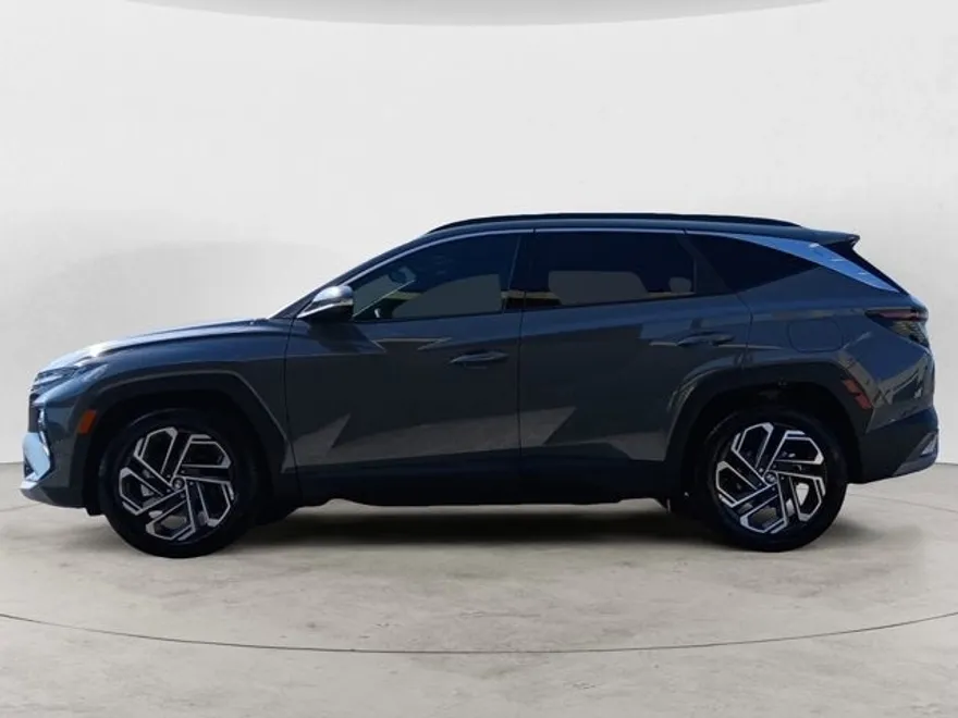 2025 Hyundai Tucson Limited photo 1