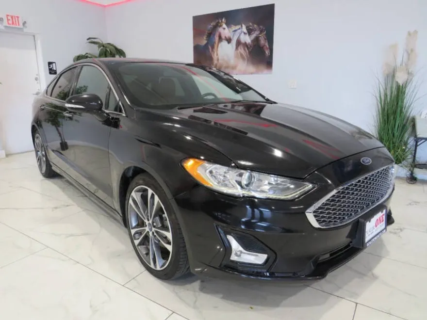 2020 Ford Fusion Titanium photo 1