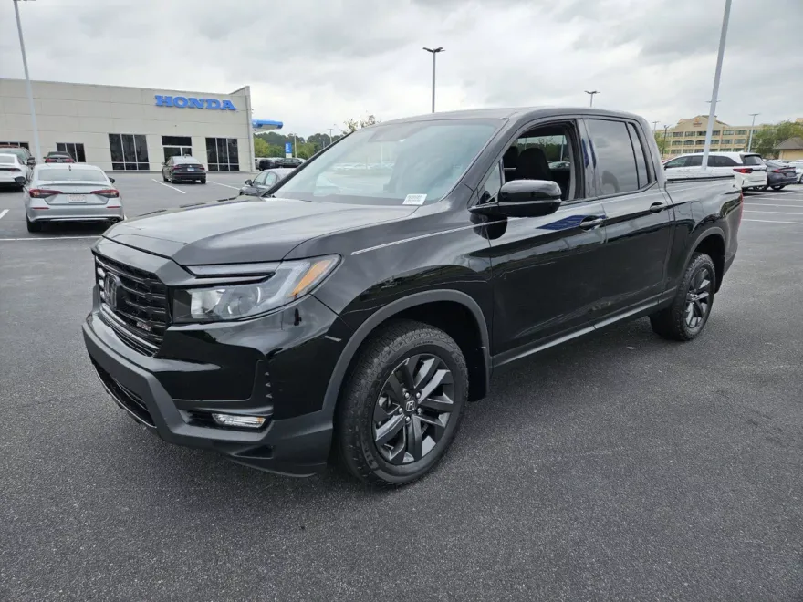 2023 Honda Ridgeline Sport photo 1