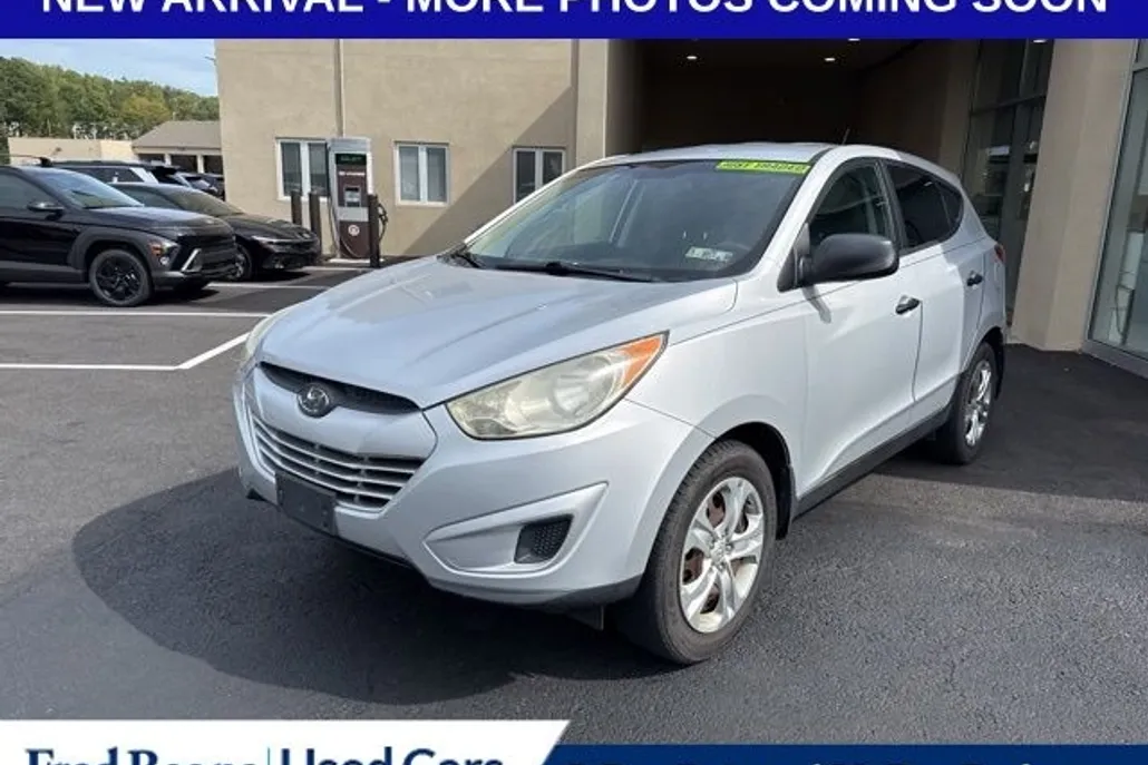 2012 Hyundai Tucson GL photo 1