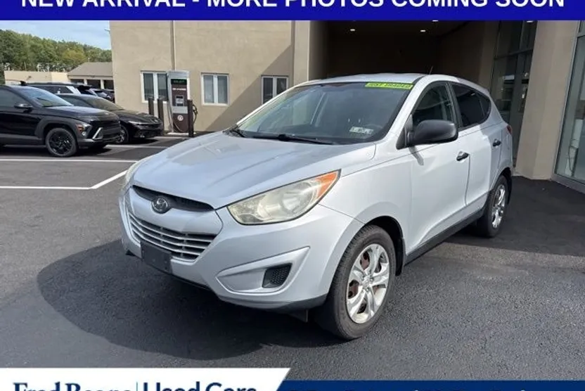 2012 Hyundai Tucson GL photo 1