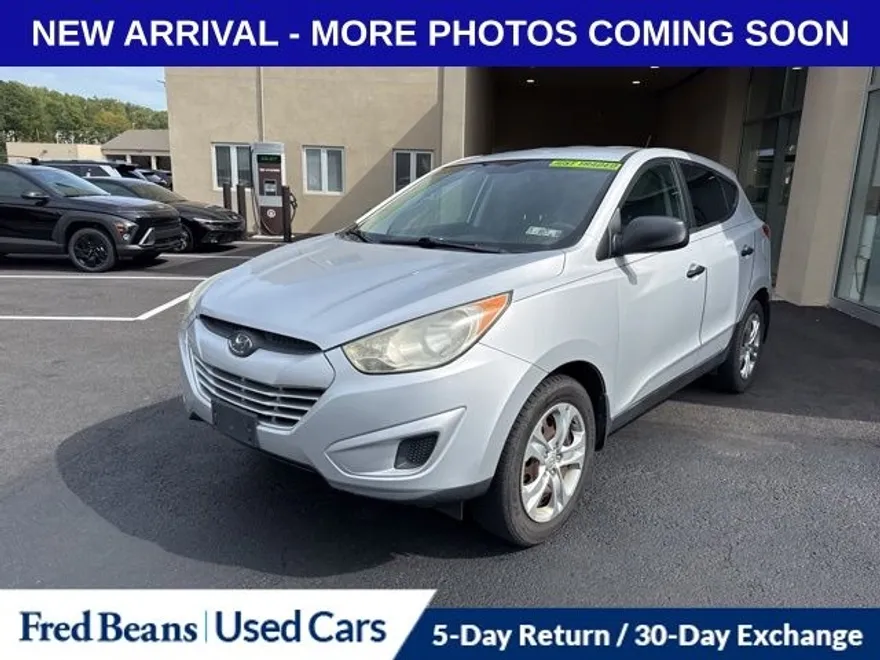 2012 Hyundai Tucson GL photo 1