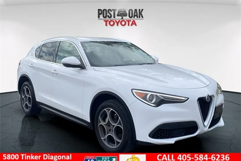 2019 Alfa Romeo Stelvio Base photo 1