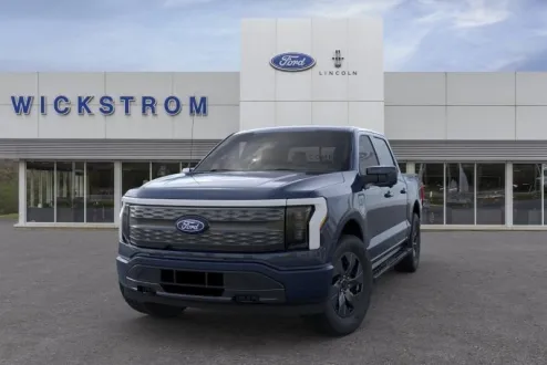 2025 Ford F-150 Lightning Lariat photo 2