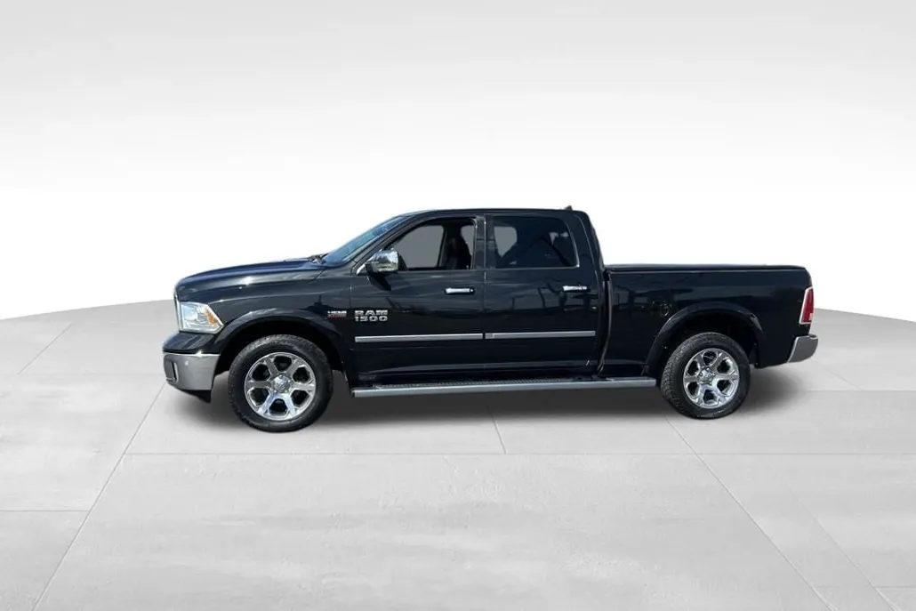 2017 Ram 1500 Laramie photo 1