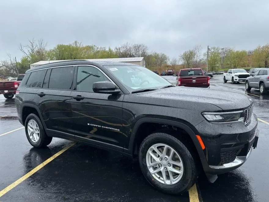 2025 Jeep Grand Cherokee Laredo X photo 1
