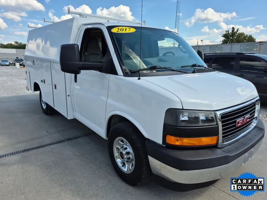 2017 Gmc Savana Cutaway 3500 photo 1